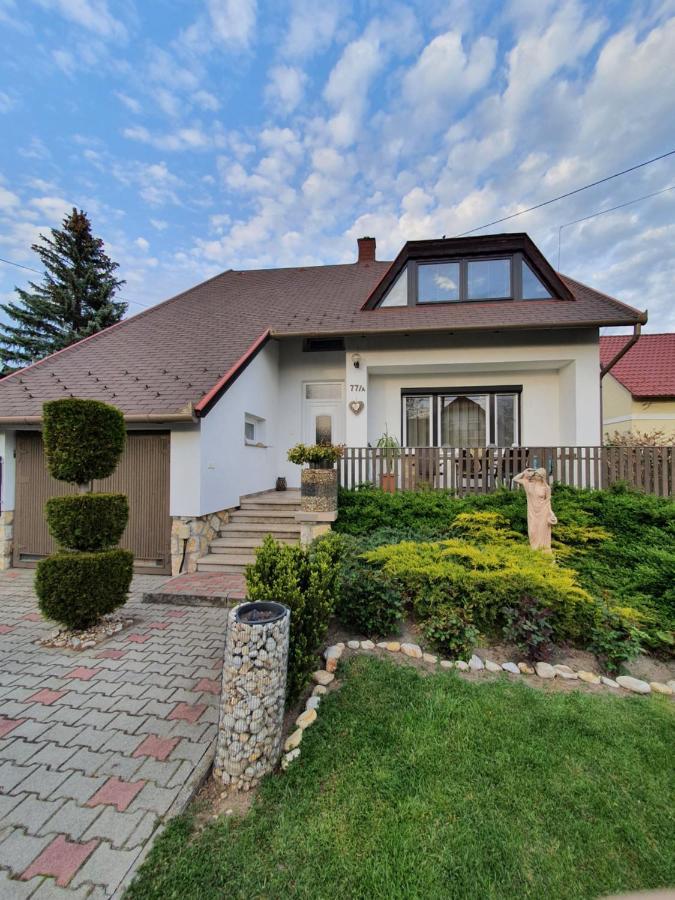 Apartman Ilike Balatonfured Exterior photo