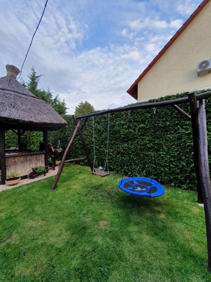 Apartman Ilike Balatonfured Exterior photo