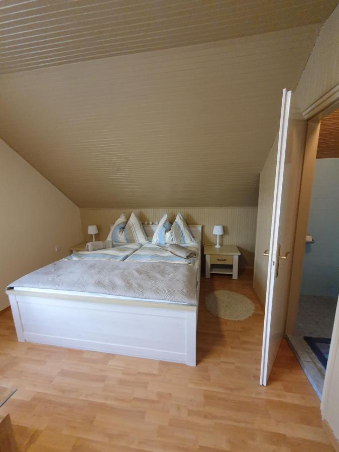 Apartman Ilike Balatonfured Exterior photo